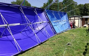 Barnum pas attaché = barnum renversé.
Renversant n'est-ce pas ?